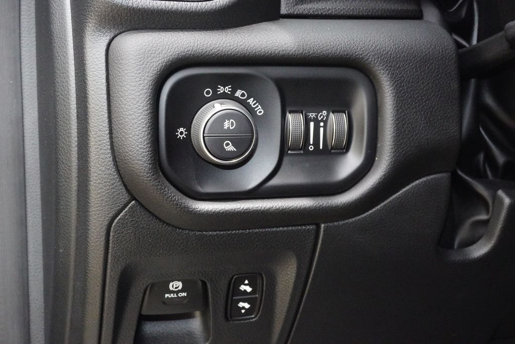 2025 RAM Ram 1500 Pickup Laramie - Photo 25