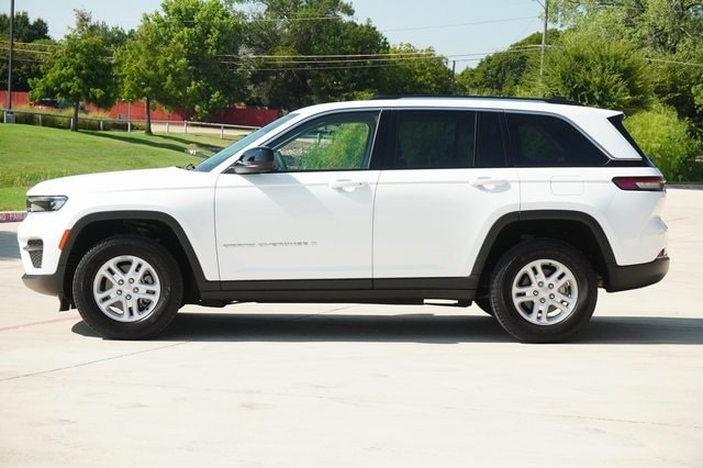 Used 2023 Jeep Grand Cherokee Laredo with VIN 1C4RJGAG2P8850202 for sale in Weatherford, TX