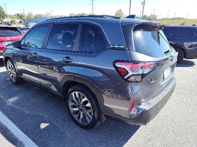 2025 Subaru Forester Touring photo 2