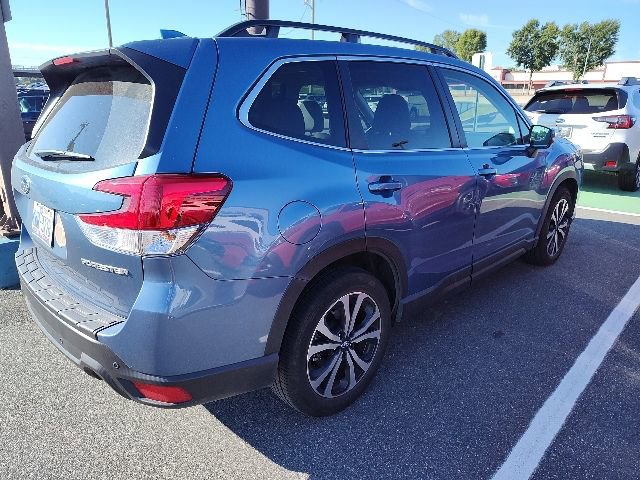 2022 Subaru Forester Limited photo 4