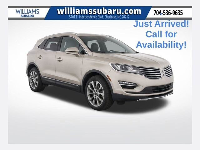 White Gold Metallic 2017 Lincoln MKC Select FWD SUV / Crossover Front-Wheel Drive Automatic