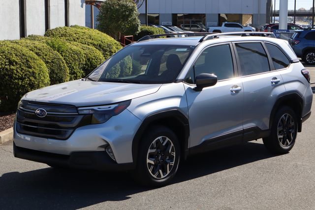 2025 Subaru Forester Premium photo 2