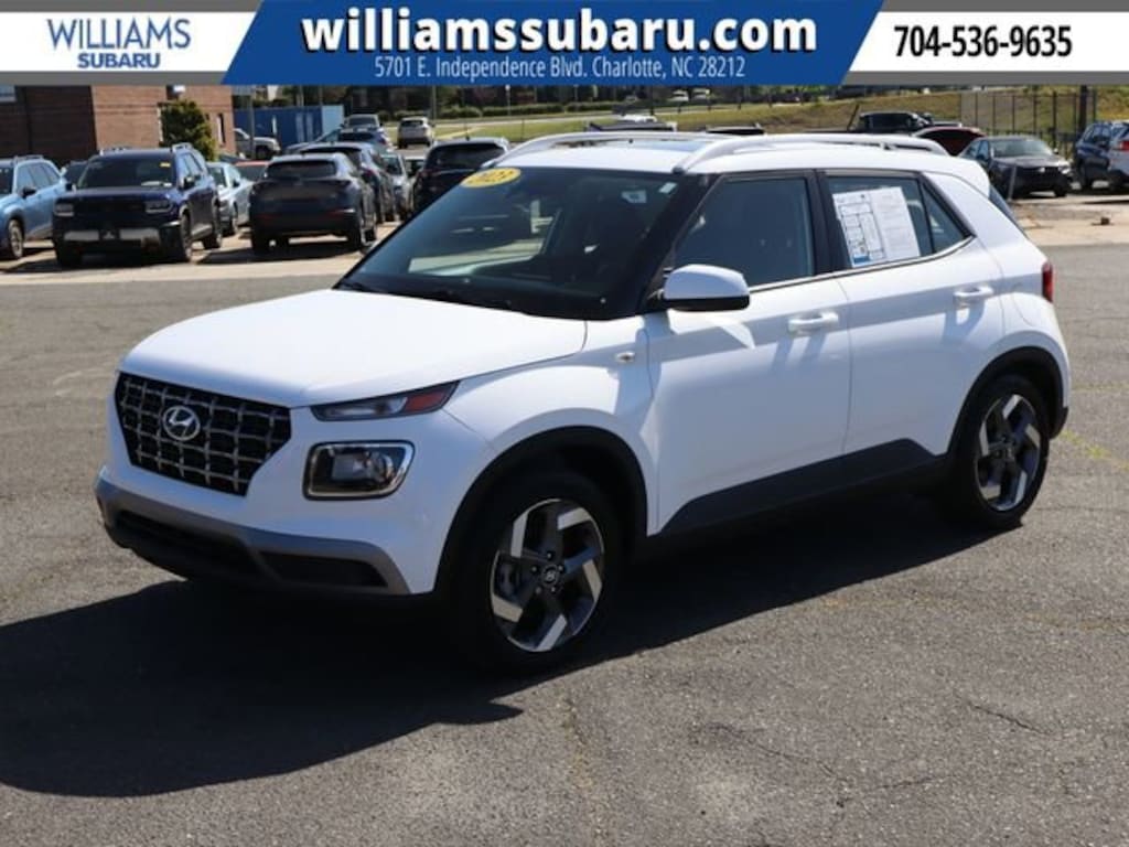 Used 2023 Hyundai Venue SEL SEL IVT