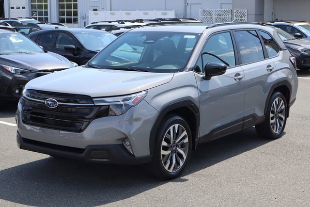2025 Subaru Forester Touring photo 2
