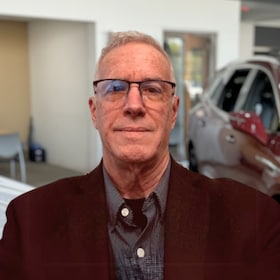 Staff member Mike Williams from ID_d99851bb6d51