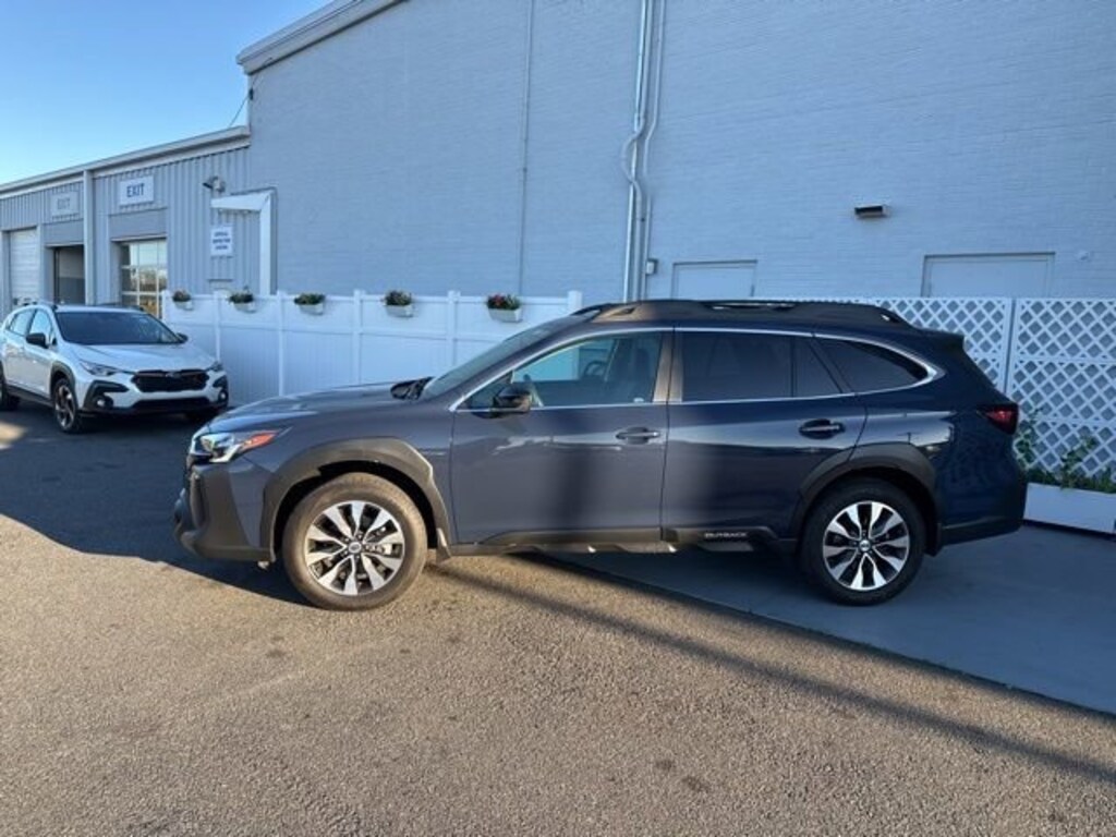 Used 2025 Subaru Outback Limited Limited AWD