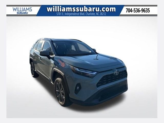 2022 Toyota RAV4 XLE Premium's photo