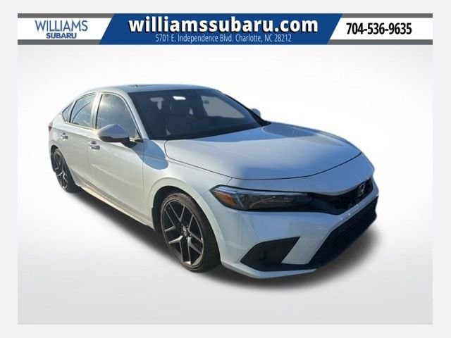 2023 Honda Civic Hatchback Sport Touring's photo