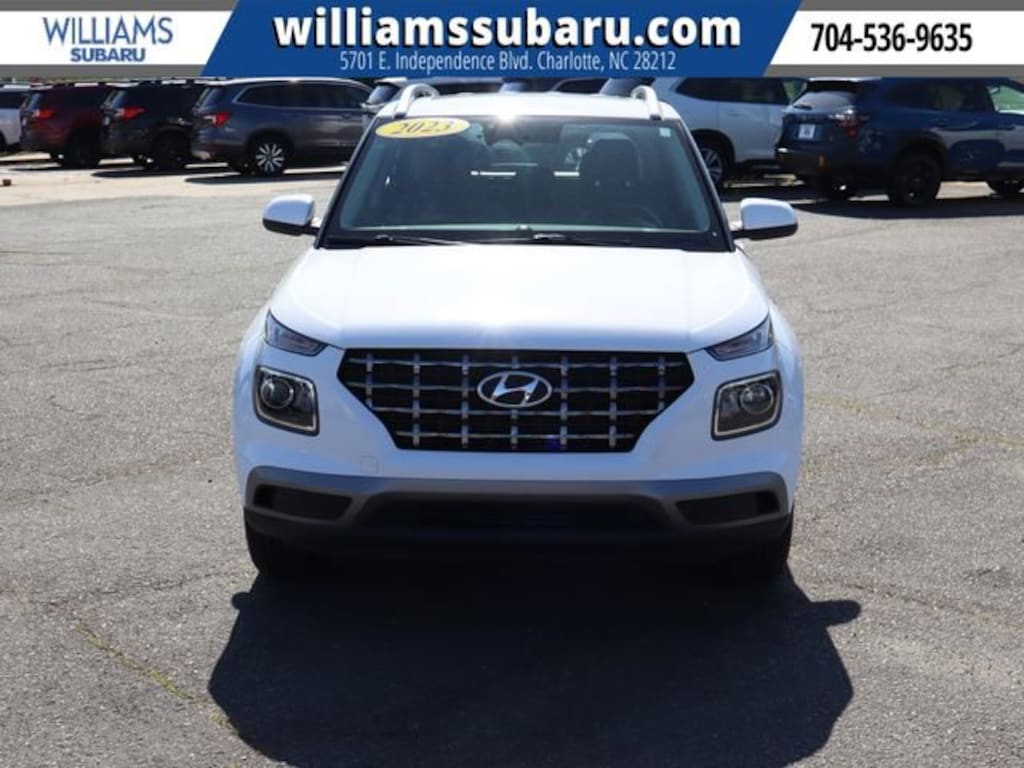Used 2023 Hyundai Venue SEL SEL IVT
