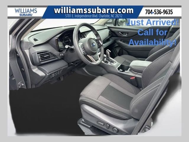 2025 Subaru Outback Premium's photo