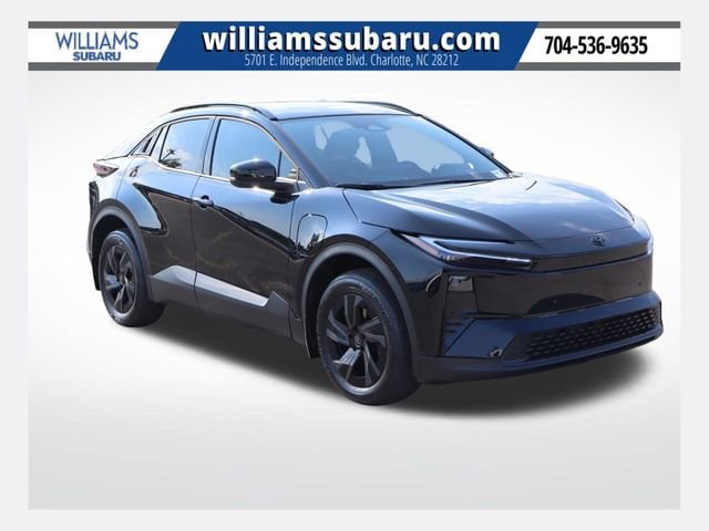 2026 Toyota C-HR SE AWD's photo