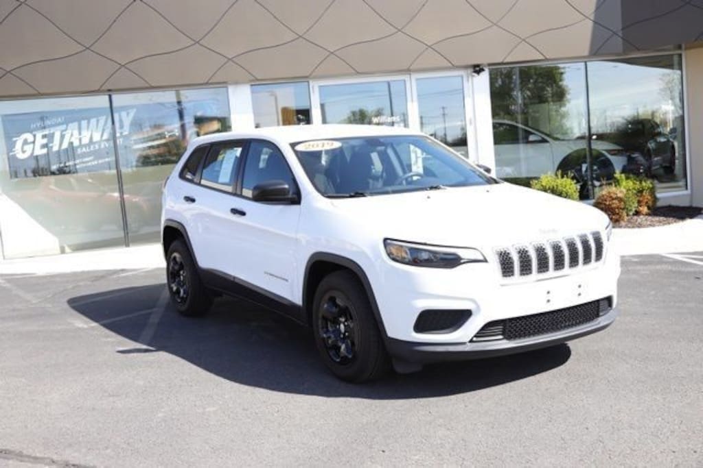 Used 2019 Jeep Cherokee Sport SUV