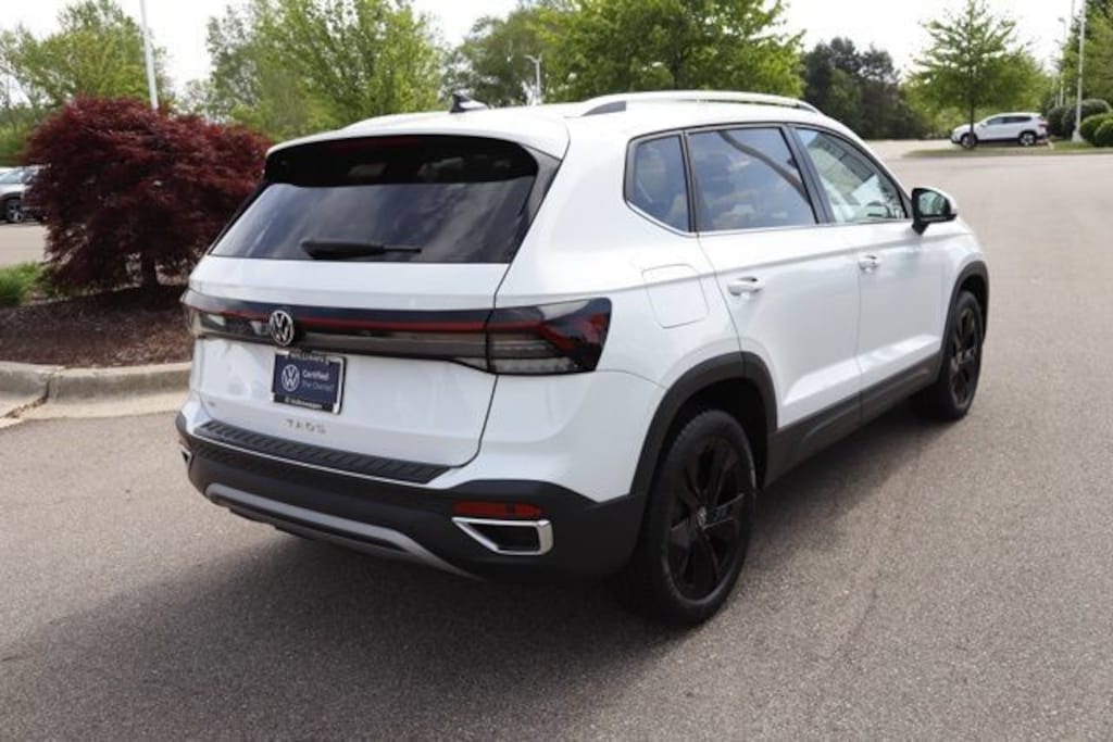 Used 2025 Volkswagen Taos 1.5T SE SUV