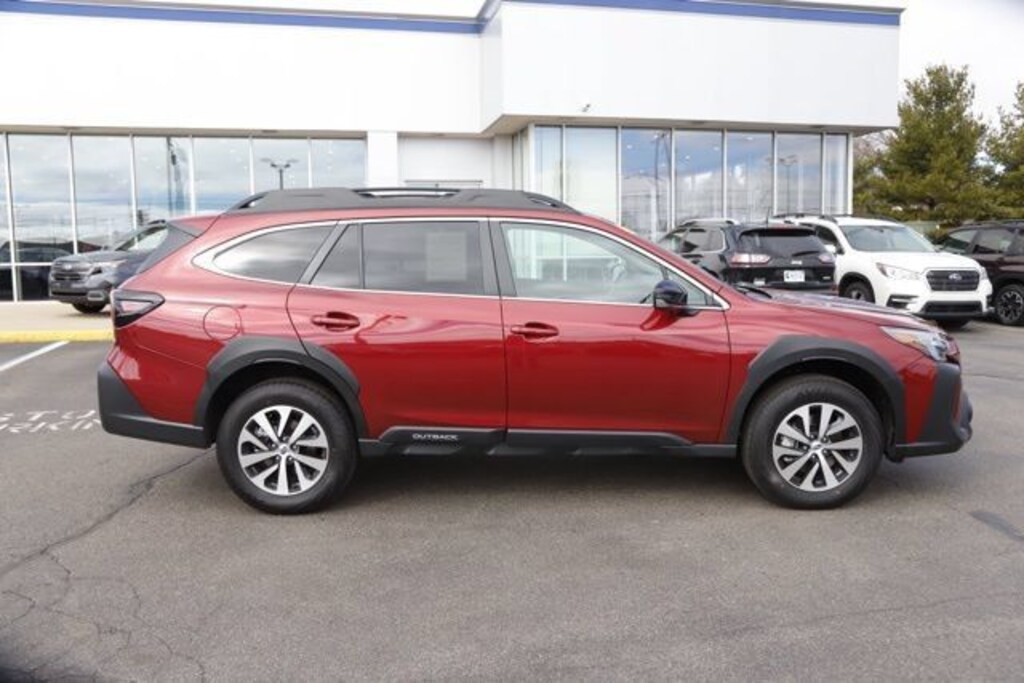 Used 2025 Subaru Outback Premium SUV