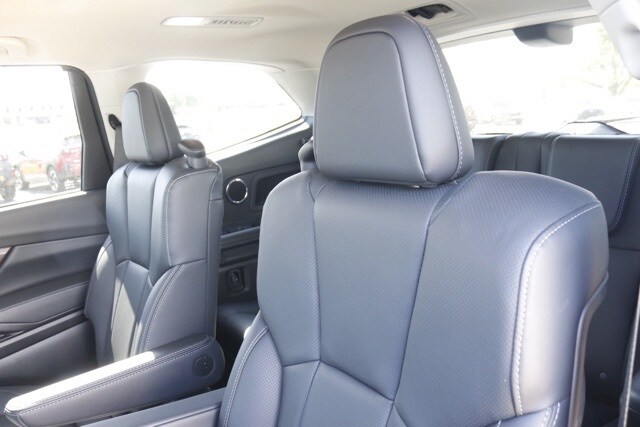 2025 Subaru Ascent Touring photo 16