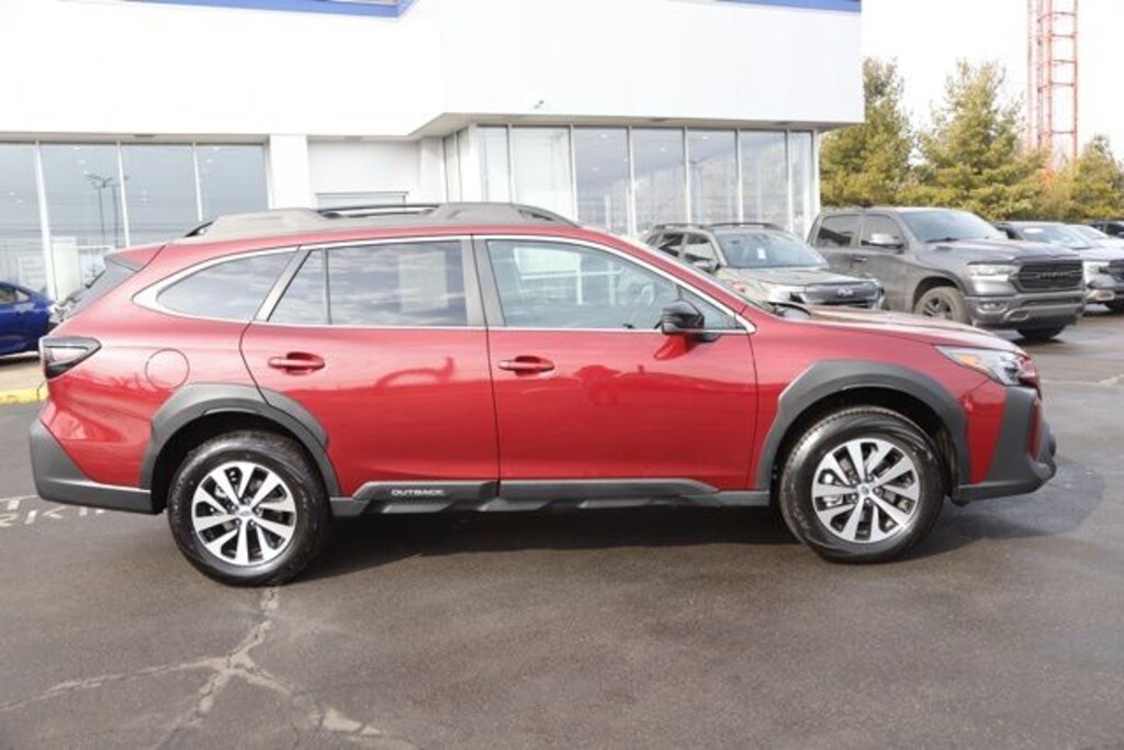 Used 2025 Subaru Outback Premium SUV