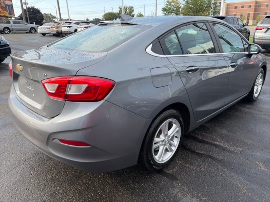 Used 2018 Chevrolet Cruze LT Sedan