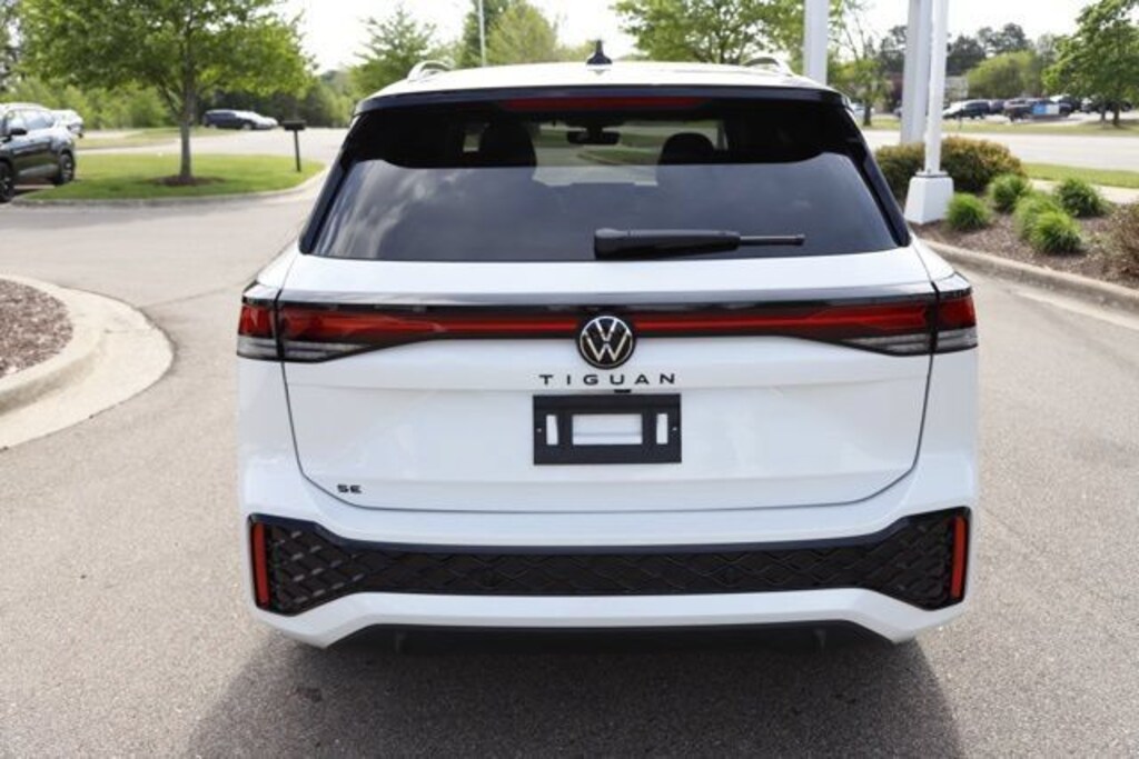New 2026 Volkswagen Tiguan 2.0T SE R-Line Black SUV