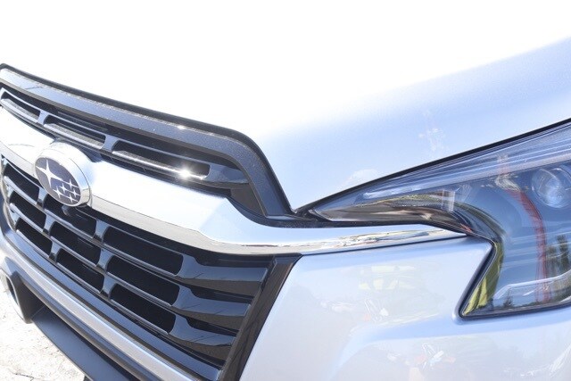 2025 Subaru Ascent Touring photo 10