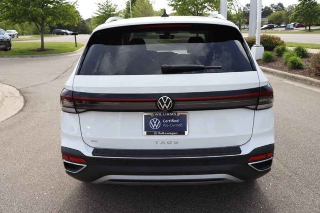 Used 2025 Volkswagen Taos 1.5T SE SUV