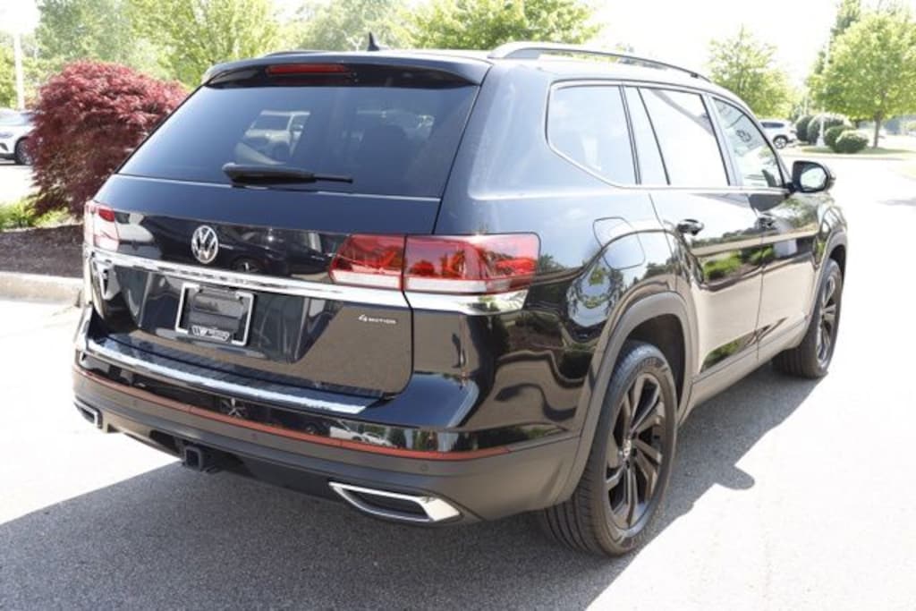 Used 2023 Volkswagen Atlas 3.6L V6 SE w/Technology SUV