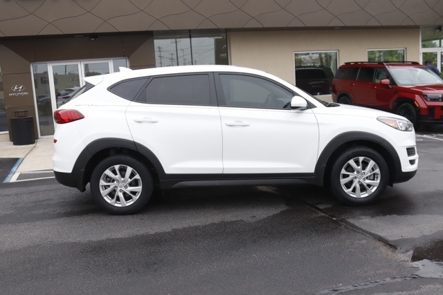 Used 2019 Hyundai Tucson SE with VIN KM8J23A47KU946962 for sale in Lansing, MI