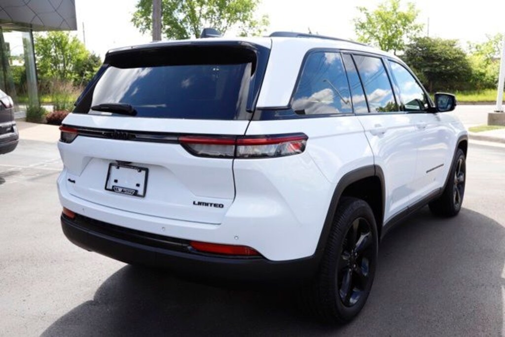 Used 2023 Jeep Grand Cherokee Limited SUV
