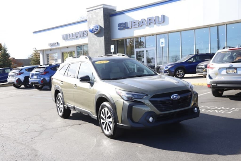 Used 2025 Subaru Outback Premium SUV
