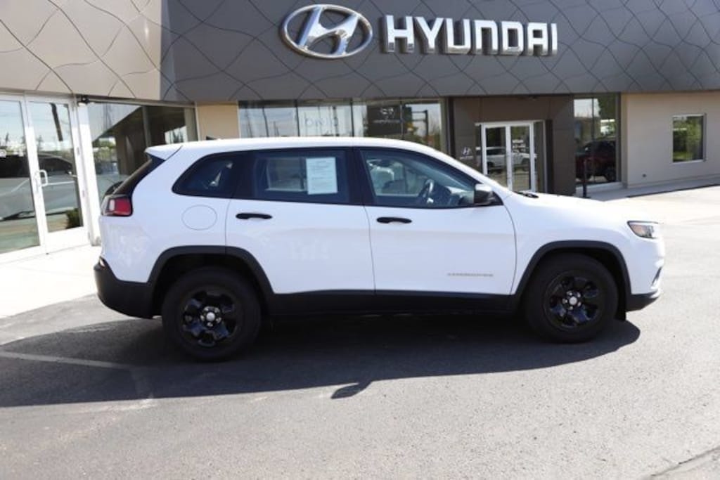 Used 2019 Jeep Cherokee Sport SUV