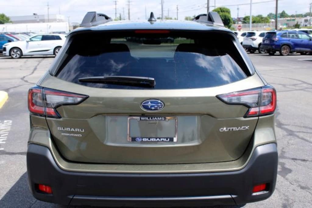 Used 2025 Subaru Outback Premium SUV