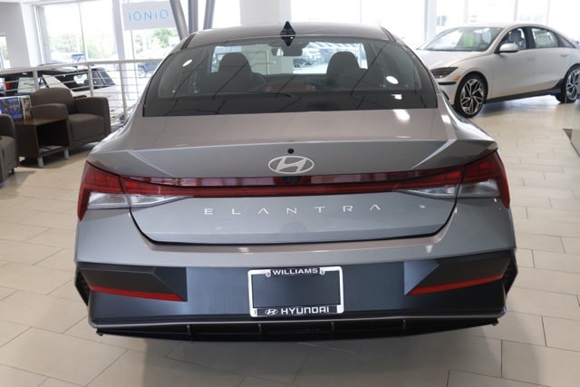 Used 2024 Hyundai Elantra SEL with VIN KMHLS4DGXRU785618 for sale in Lansing, MI