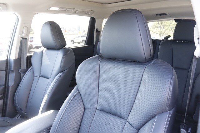 2025 Subaru Ascent Touring photo 13