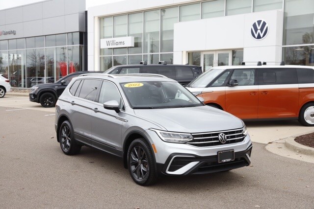 2021 Volkswagen Jetta SEL photo 2