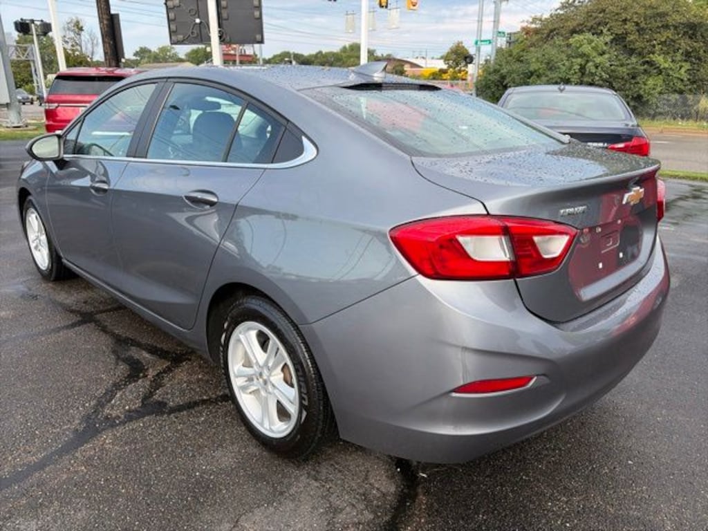 Used 2018 Chevrolet Cruze LT Sedan