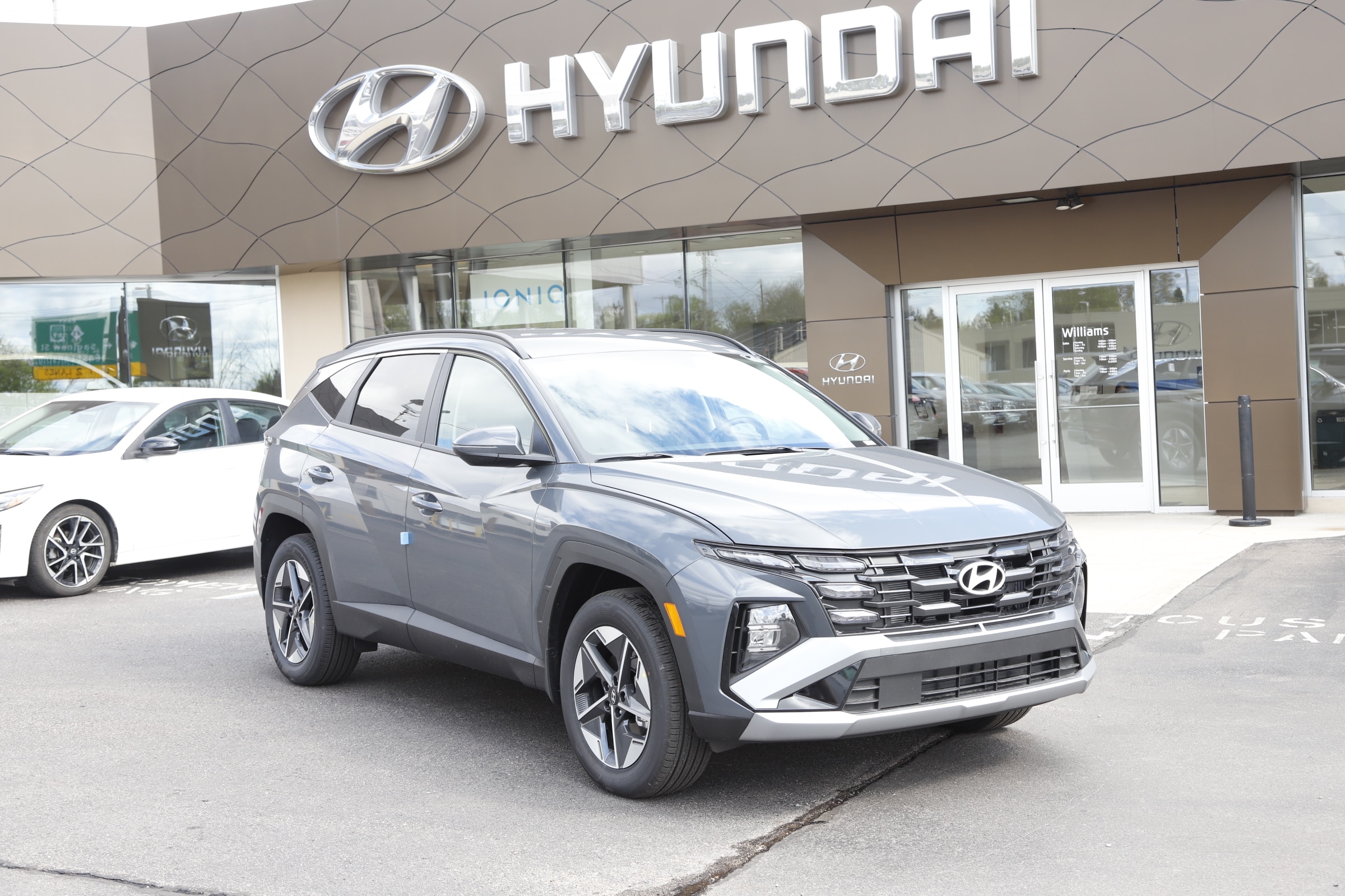 2026 Hyundai Tucson SEL Convenience HEV AWD's photo