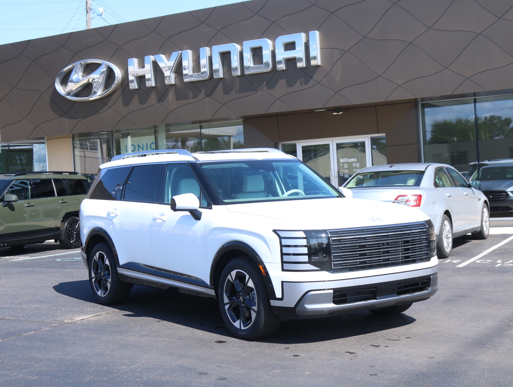 2026 Hyundai Palisade Limited's photo