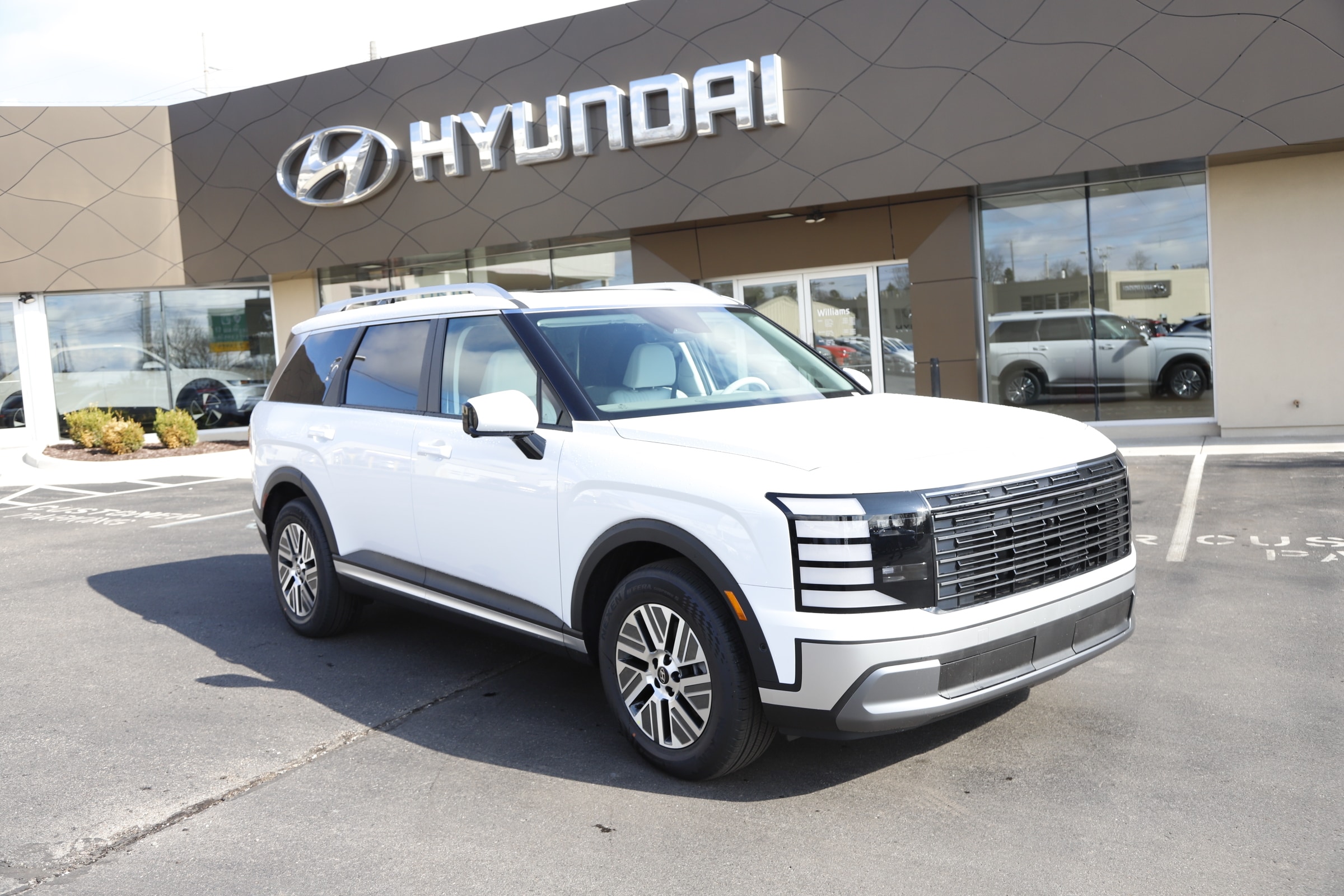 2026 Hyundai Palisade SEL Premium 7 Passenger Hybrid AWD's photo