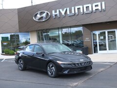 2025 Hyundai Elantra Limited Car
