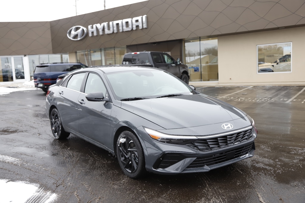 New 2026 Hyundai Elantra SEL Sport Premium Car