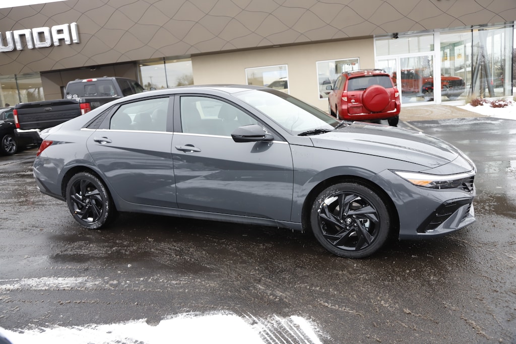 New 2026 Hyundai Elantra SEL Sport Premium Car