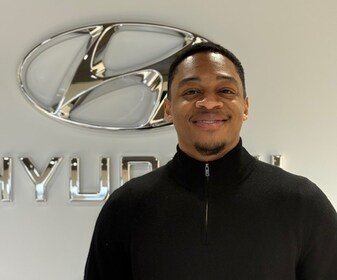 Staff member Desmond Smith from ID_a7e15edb801d