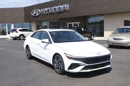 2025 Hyundai Elantra Hybrid Limited Car
