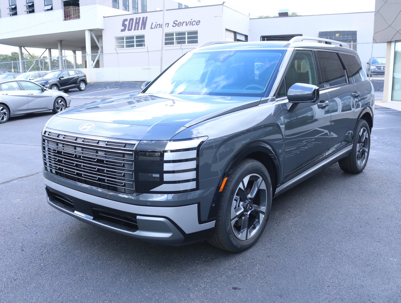 2026 Hyundai Palisade Limited - Photo 9