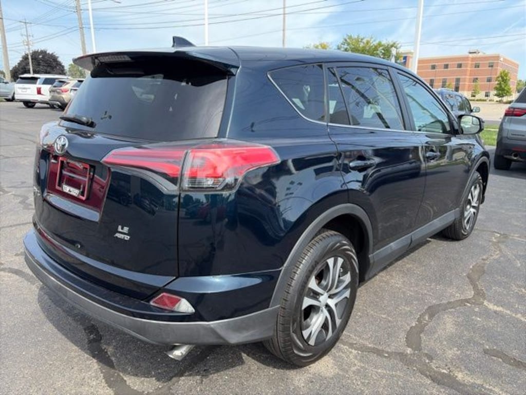 Used 2018 Toyota RAV4 LE SUV
