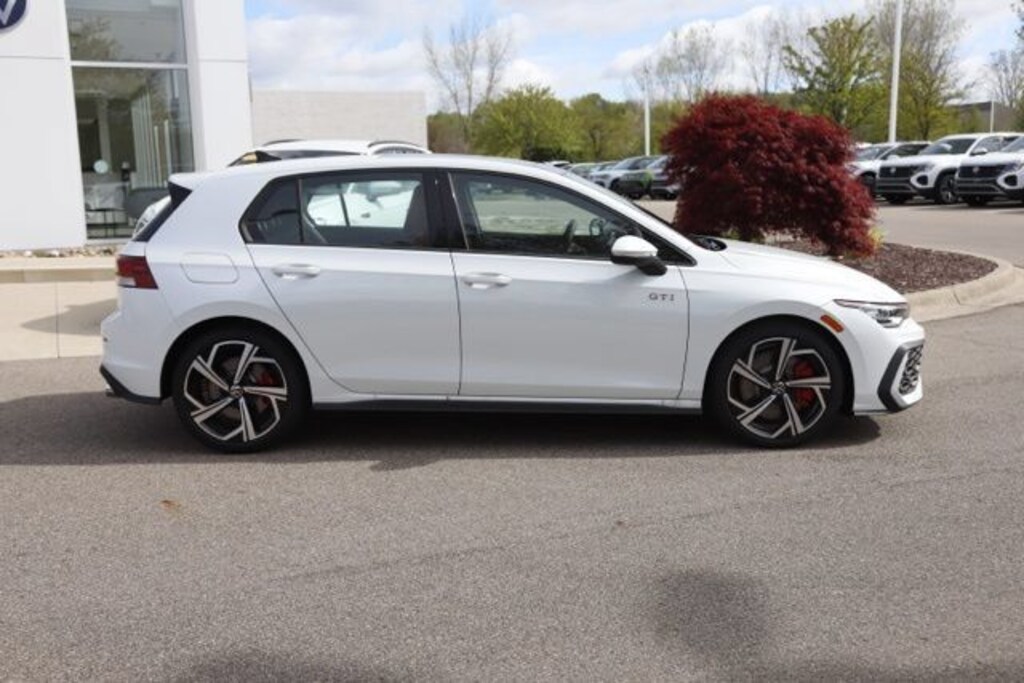 New 2026 Volkswagen Golf GTI SE Hatchback