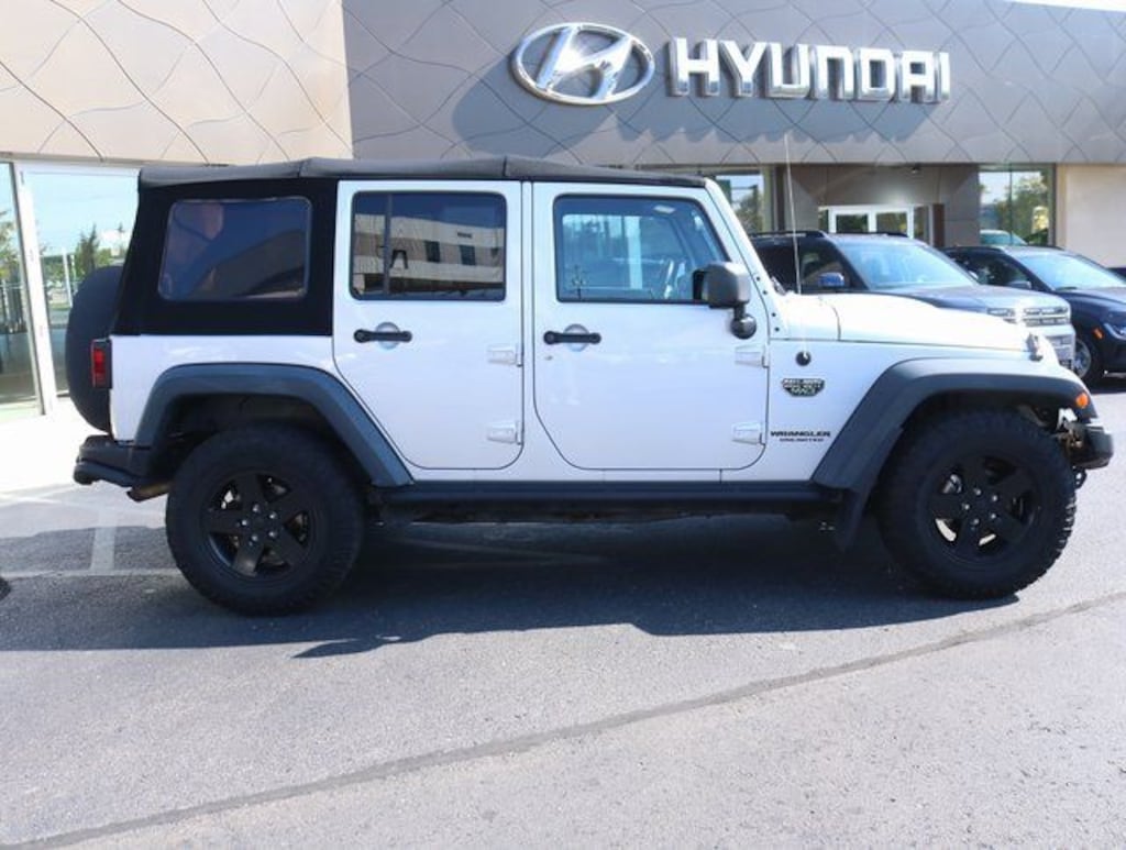 Used 2012 Jeep Wrangler Unlimited Rubicon SUV
