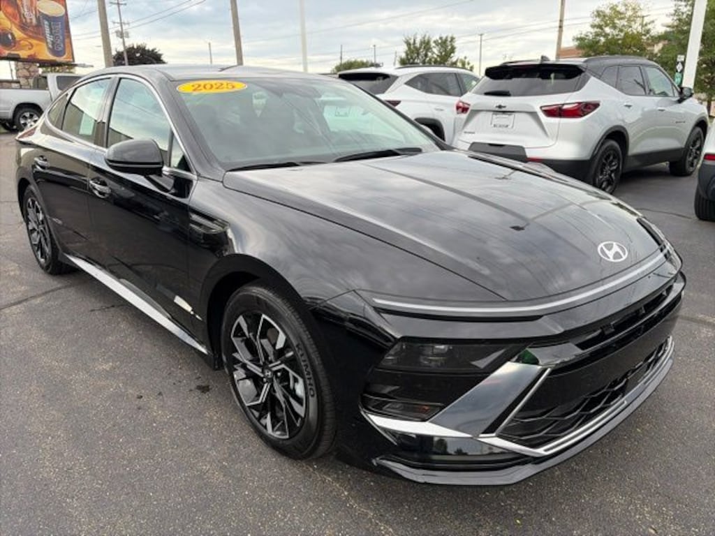Used 2025 Hyundai Sonata SEL Sedan