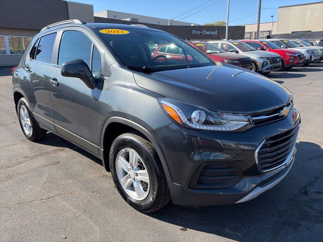 Used 2017 Chevrolet Trax LT with VIN 3GNCJPSB5HL287827 for sale in Lansing, MI
