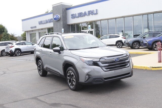 2024 Subaru Forester Sport photo 2