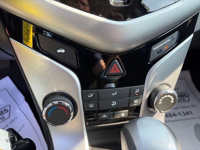 2016 Chevrolet Cruze Limited 1LT - Photo 10